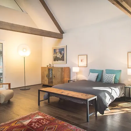 Nocleg ze śniadaniem Les Rochers 4*