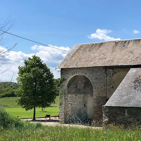 Les Rochers Bed & Breakfast 3*