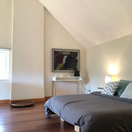 Les Rochers Bed & Breakfast 4*