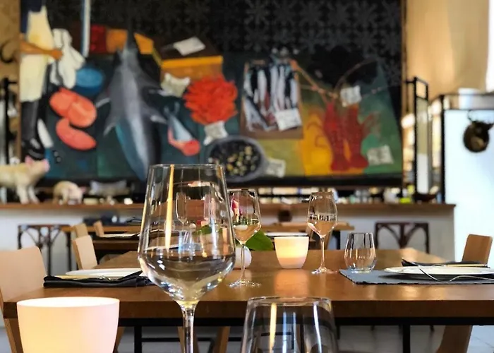 Couette-café Les Rochers 4*