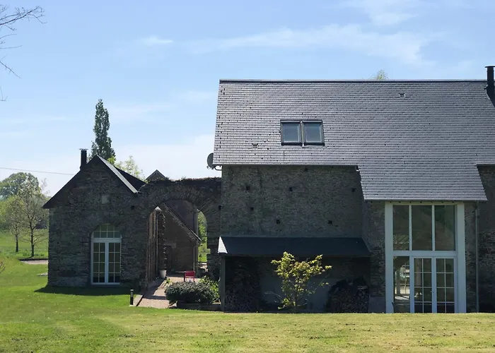 Les Rochers Bed & Breakfast 4*