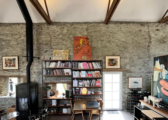 Les Rochers Bed & Breakfast