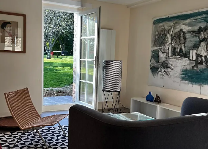 Les Rochers Cerisy-la-Foret