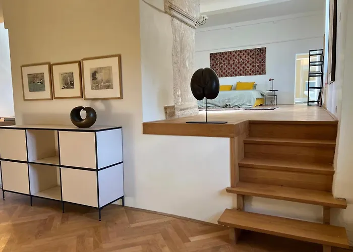 Les Rochers Nocleg ze śniadaniem 4*