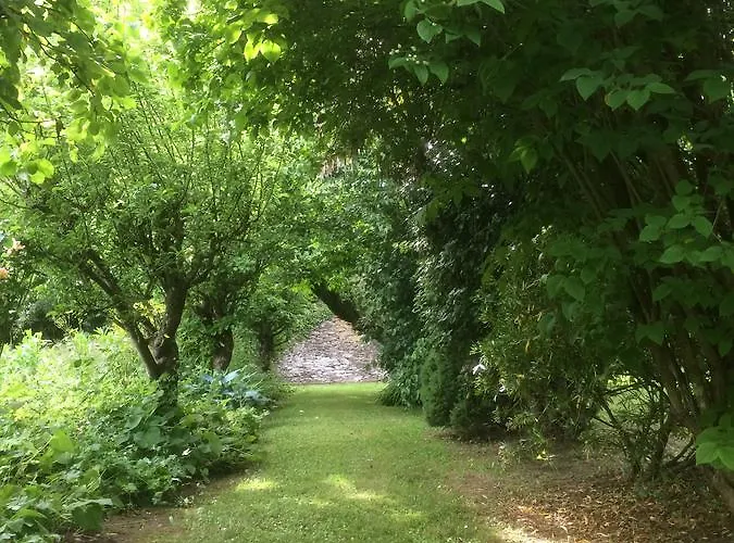Les Rochers 4* Cerisy-la-Foret