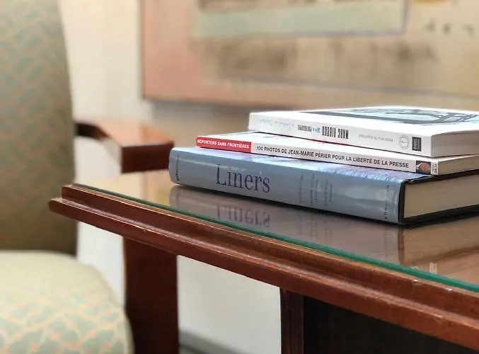 Bed & Breakfast Les Rochers 4*